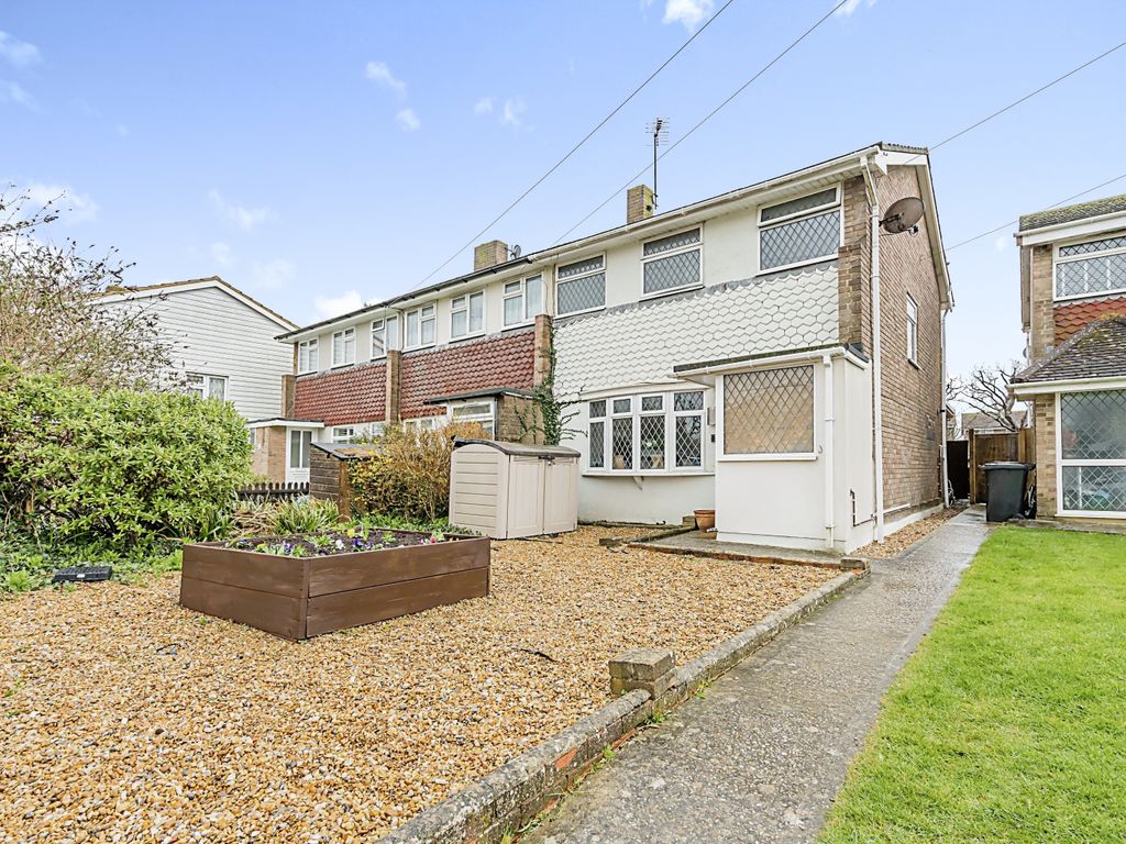 3 bed end terrace house for sale in Elm Tree Close, Selsey, Chichester