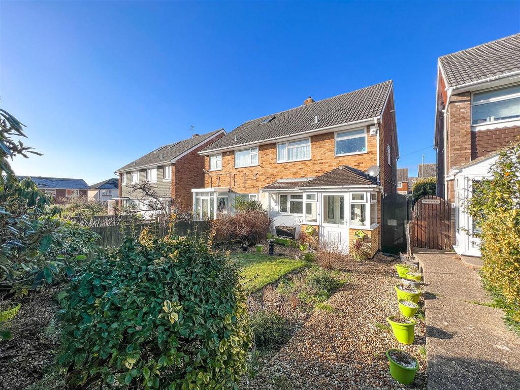 3 bed semidetached house for sale in Avon Walk, Fareham PO16 Zoopla