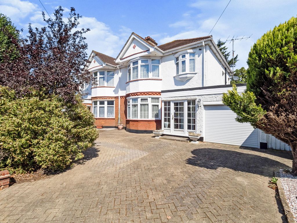 4 bed semidetached house for sale in Keswick Avenue, Hornchurch RM11
