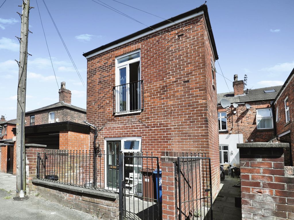 2 bed mews house for sale in Park Road, Wigan WN1 Zoopla