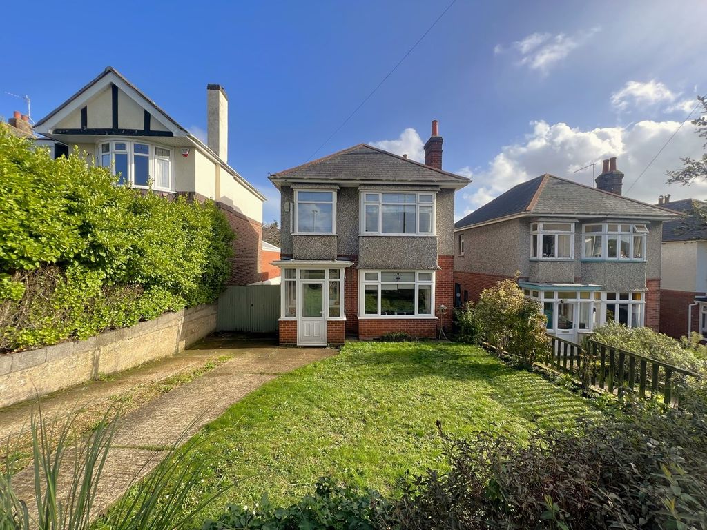 3 bed detached house for sale in Harbour Hill Road, Oakdale, Poole BH15