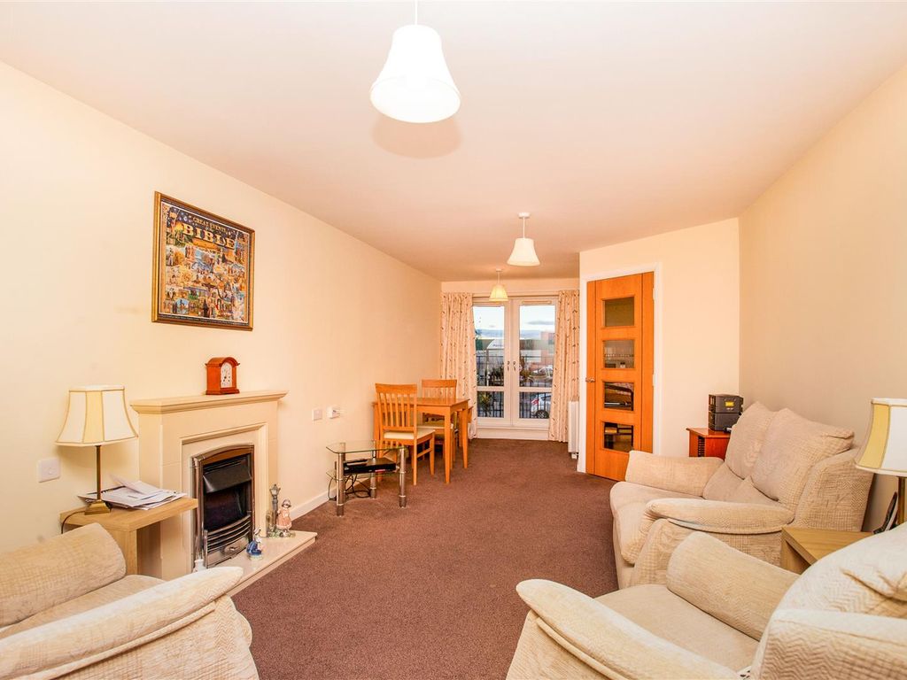 1 bed flat for sale in Hilltree Court, 96 Fenwick Road, Giffnock G46, £