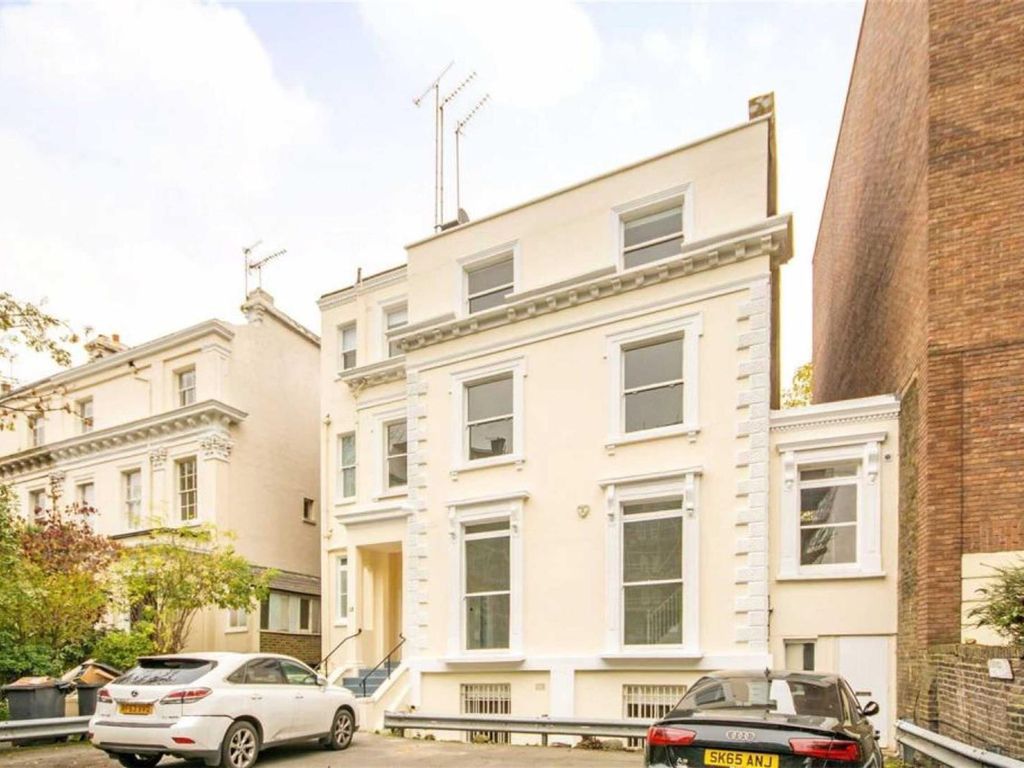 4 bed flat to rent in Finchley Road, St Johns Wood NW8, £5,850 pcm Zoopla