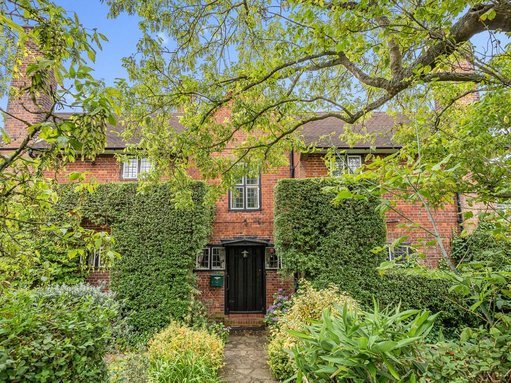 7 bed detached house for sale in Meadway, London NW11, £3,000,000 Zoopla