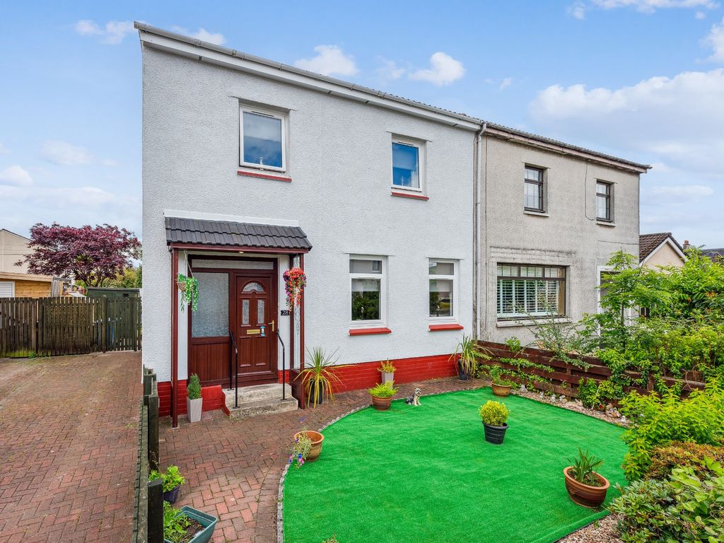 3 bed semidetached house for sale in Banchory Place, Tullibody, Alloa