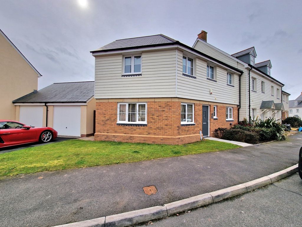 3 bed semidetached house for sale in Ffordd Y Draen, Coity, Bridgend