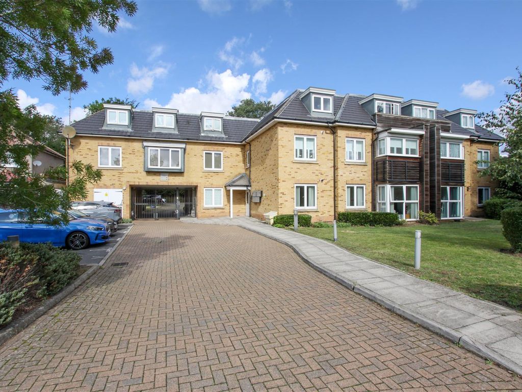 2 bed flat for sale in Hercies Road, Hillingdon UB10, £425,000 Zoopla