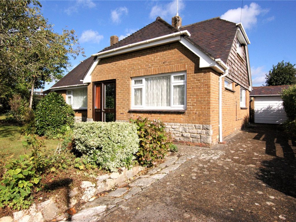 3 bed detached house to rent in Albert Road, Corfe Mullen, Wimborne BH21, £1,525 pcm Zoopla