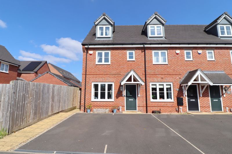 3 bed end terrace house for sale in Stretton Close, Worsley, Manchester