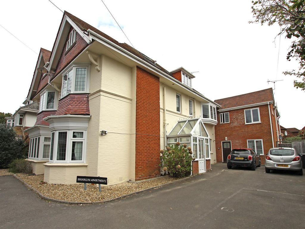 2 bed flat for sale in Portchester Road, Bournemouth BH8 Zoopla