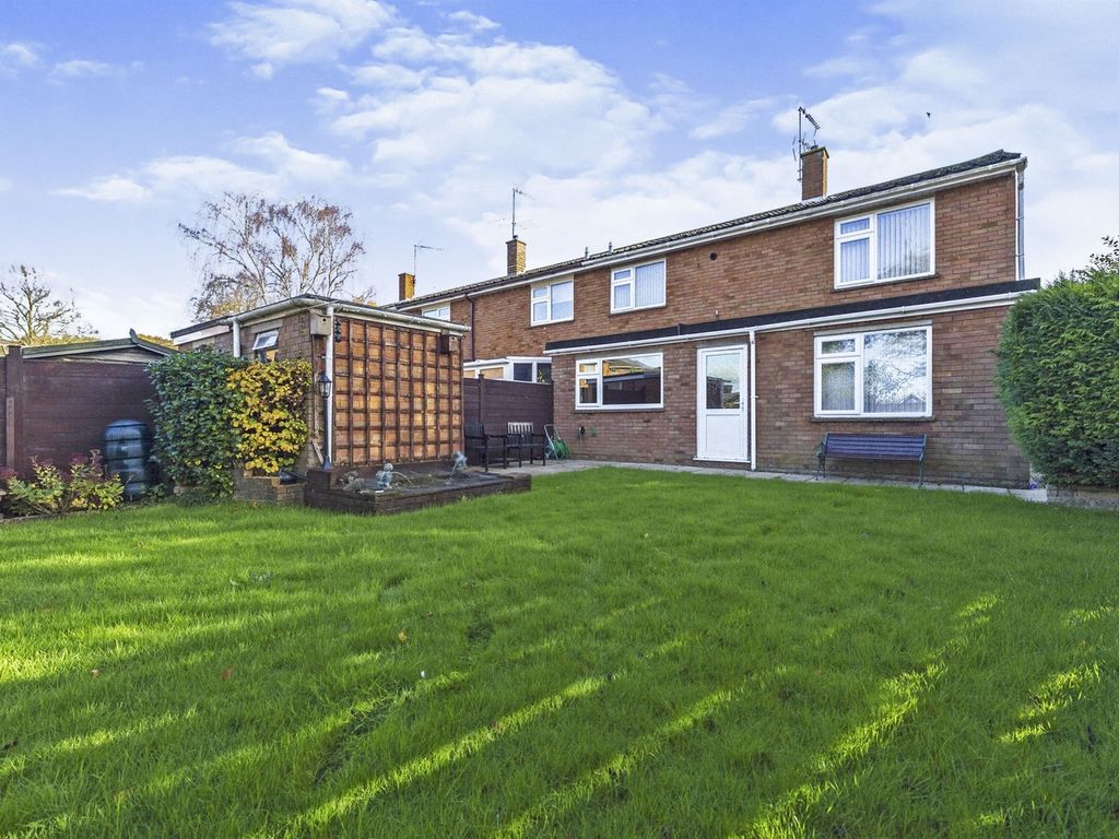 3 bed end terrace house for sale in Hall Gardens, Colney Heath, St. Albans AL4 Zoopla