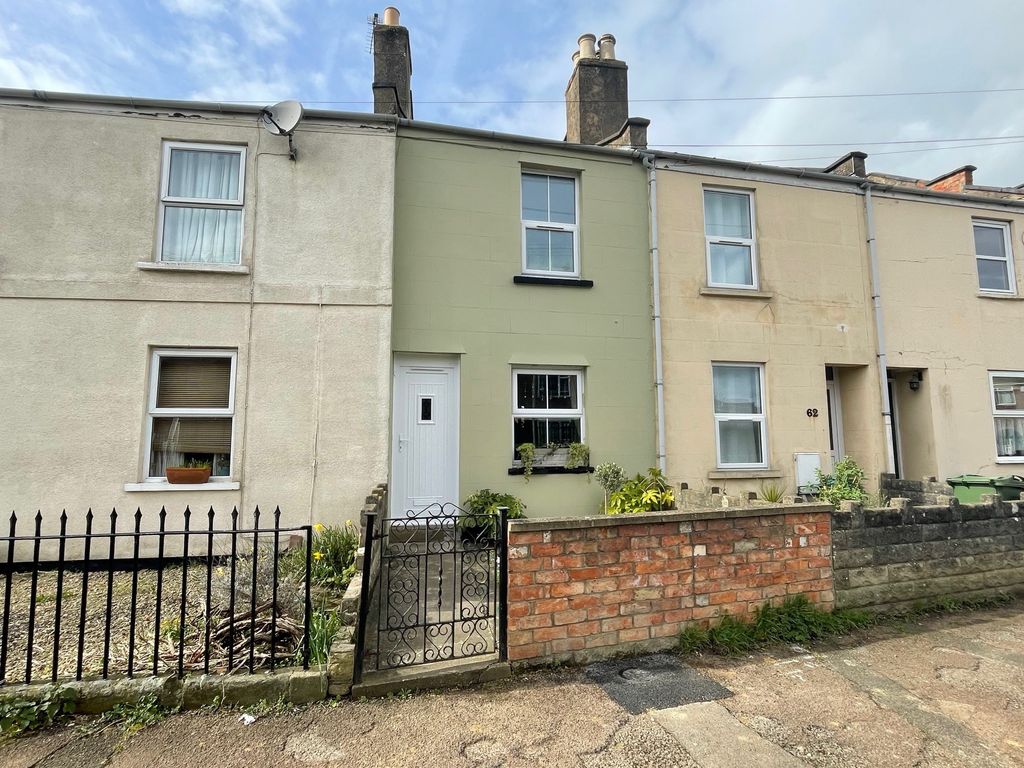 2 bed terraced house for sale in Marsh Lane, Cheltenham GL51, £220,000