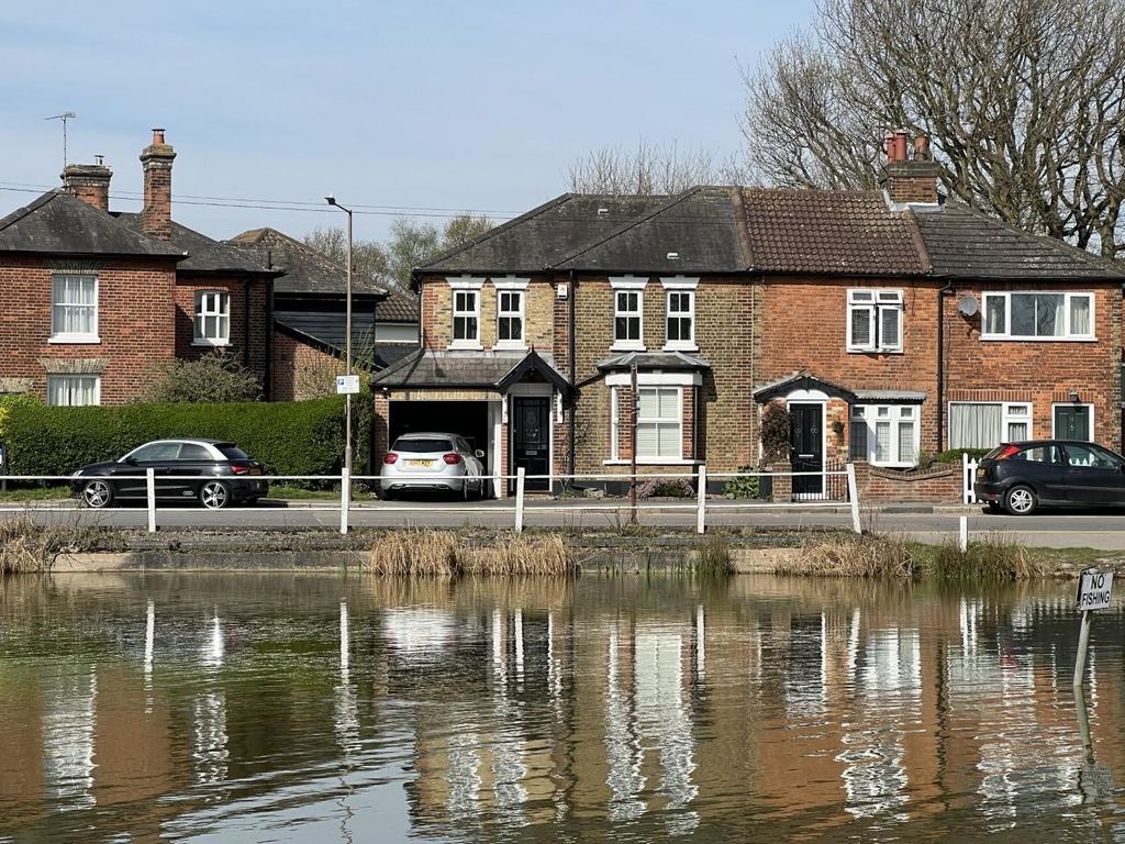 Seven Arches Road, Brentwood CM14