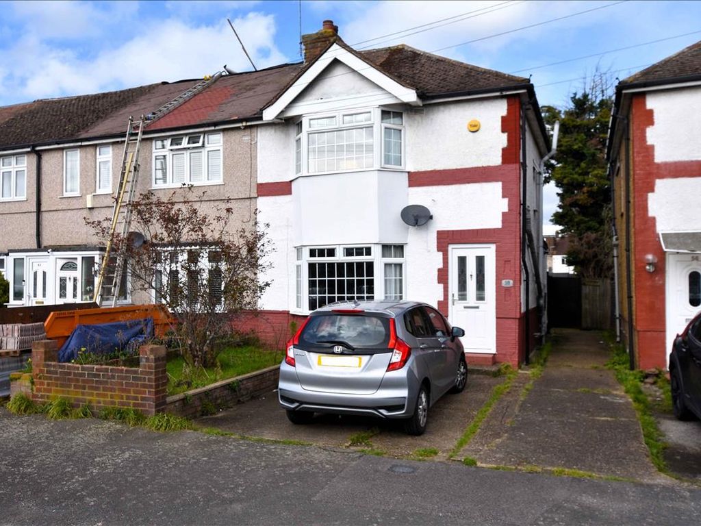 3 bed end terrace house for sale in Cranleigh Road, Feltham, Middlesex