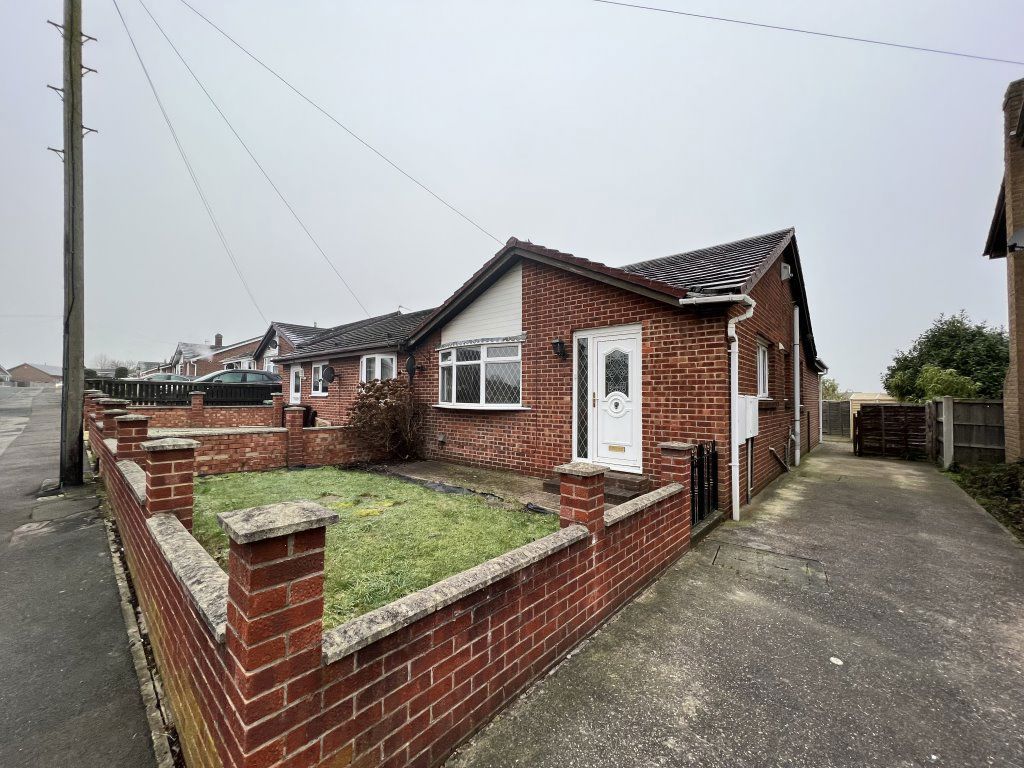 3 bed bungalow to rent in Nunns Lane, Featherstone WF7, £800 pcm Zoopla