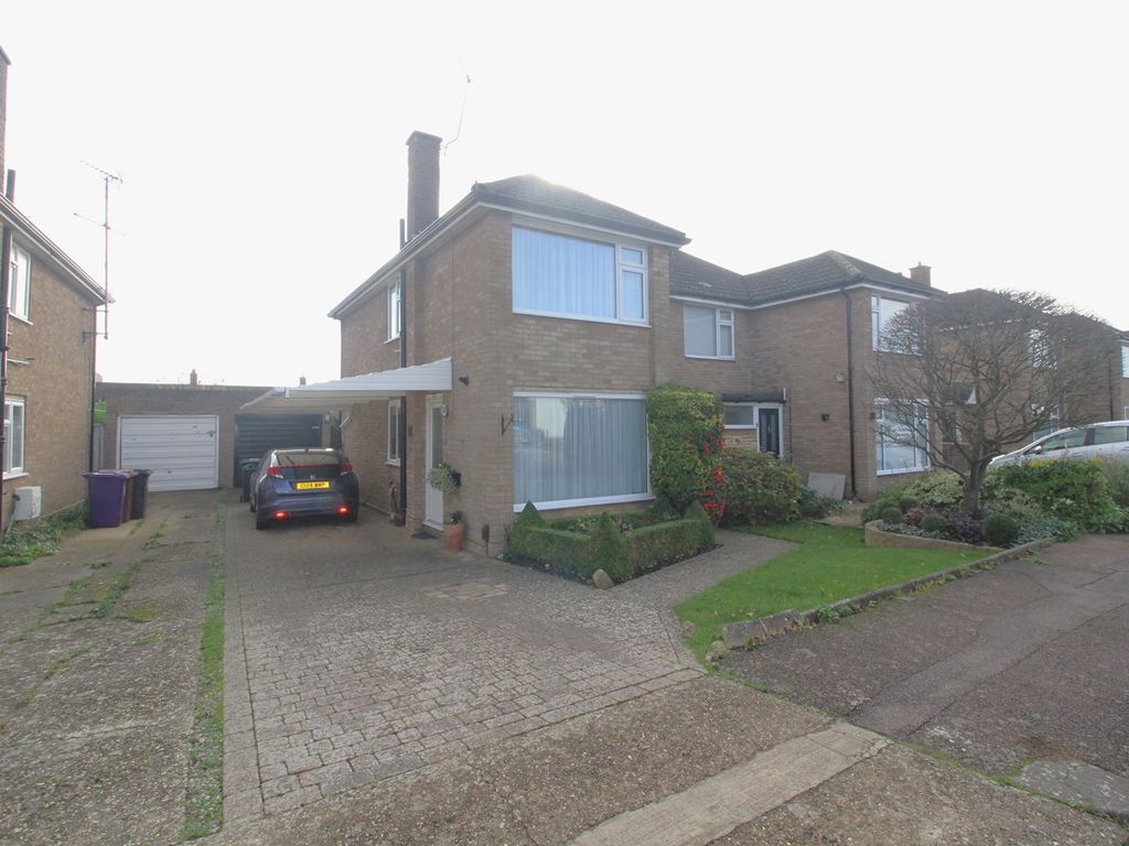 3 bed semidetached house for sale in Grovelands Avenue, Hitchin SG4