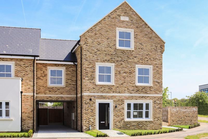 4 bed linkdetached house for sale in New Garrison Road, Shoeburyness, SouthendOnSea SS3 Zoopla