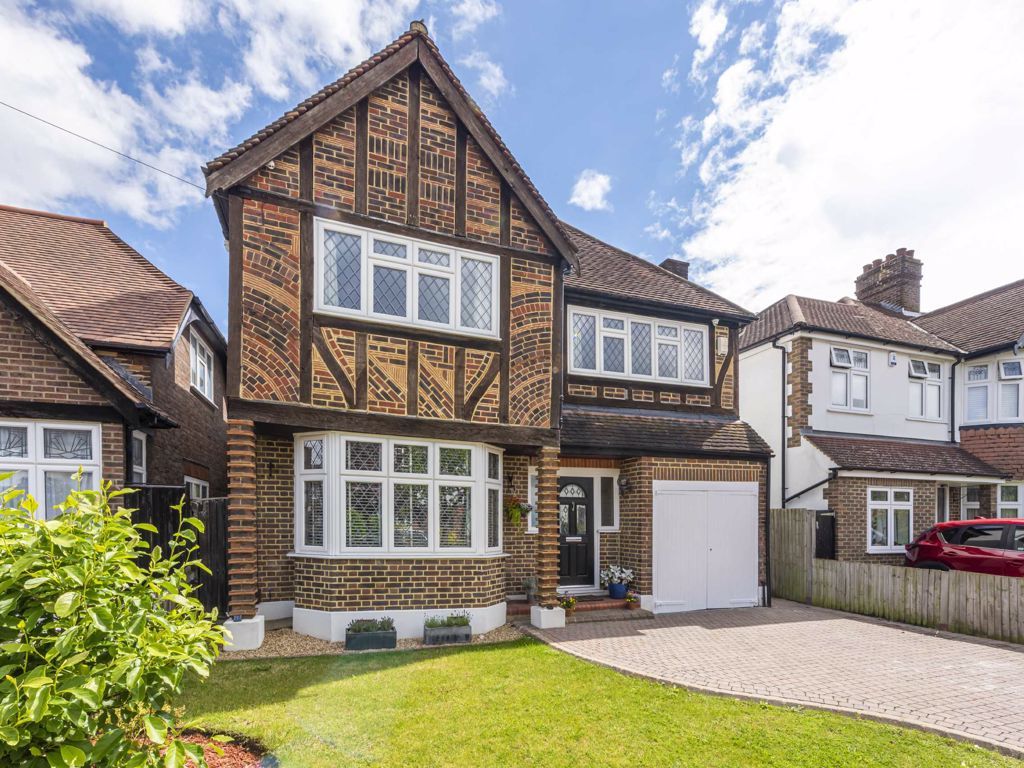 4 bed detached house for sale in Manor Drive, Berrylands, Surbiton KT5 Zoopla
