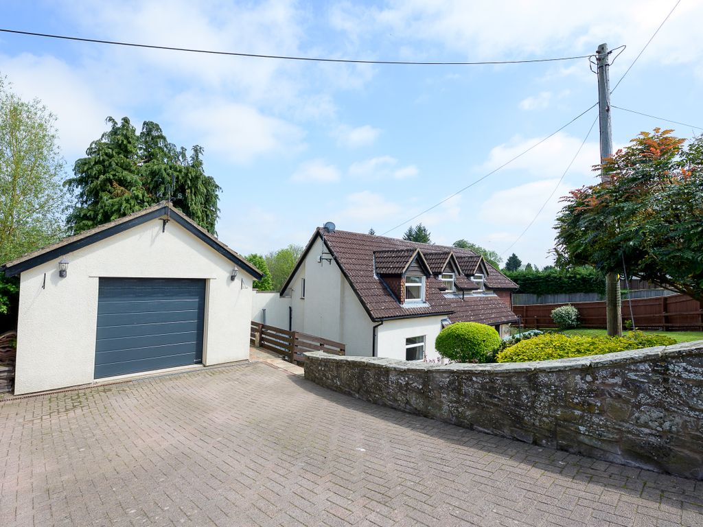 3 bed detached house for sale in Pencraig, RossOnWye HR9 Zoopla