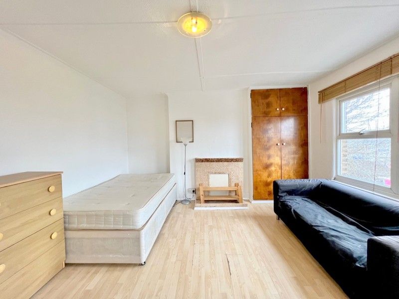 Studio to rent in Horn Lane, Acton W3 Zoopla