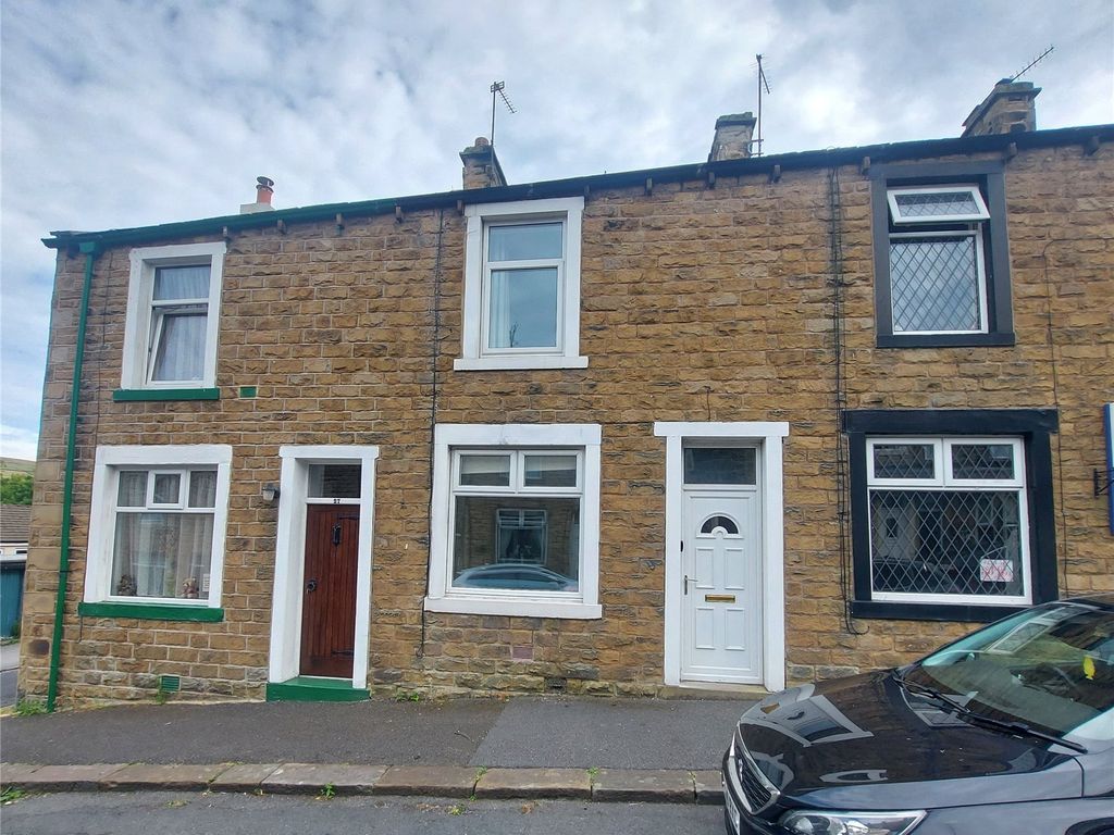 2 bed terraced house for sale in Lincoln Road, Earby, Barnoldswick BB18