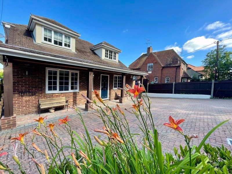 4 bed detached house for sale in Wash Hill Lea, Wooburn Green, High