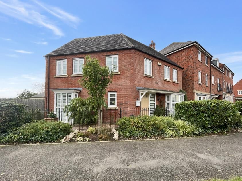 4 bed detached house for sale in Westminster Drive, Church Gresley