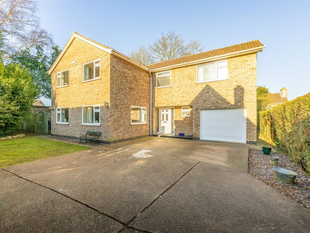 4 bed detached house for sale in 8 Chestnut Close, Sudbrooke, Lincoln