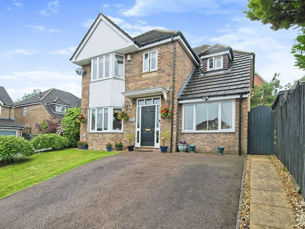 4 bed detached house for sale in Beech Wood Drive, Tonyrefail, Porth