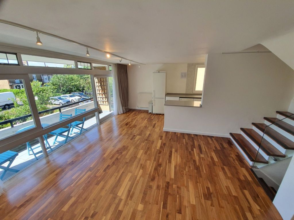 3 bed flat to rent in Westside, Fortis Green, East Finchley N2 Zoopla