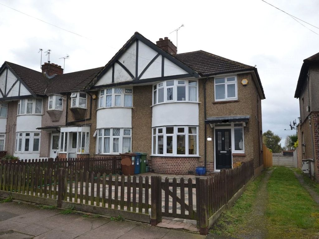 3 bed end terrace house to rent in Kenton Lane, Harrow HA3, £2,800 pcm