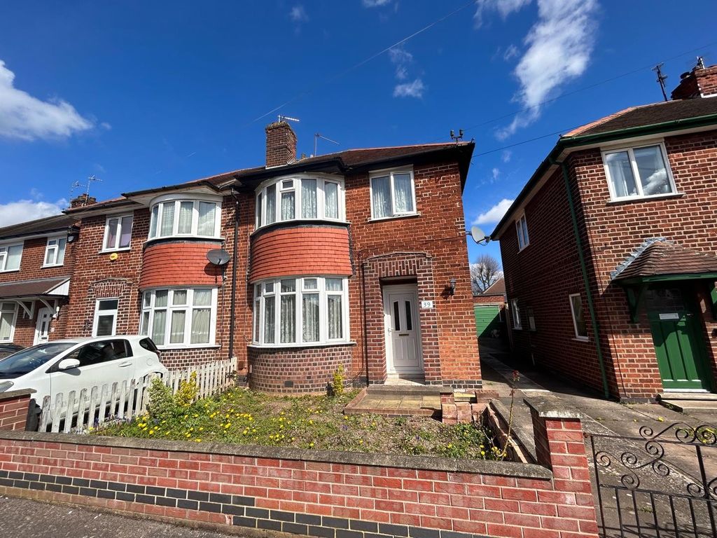 3 bed semidetached house for sale in Bembridge Road, Leicester LE3