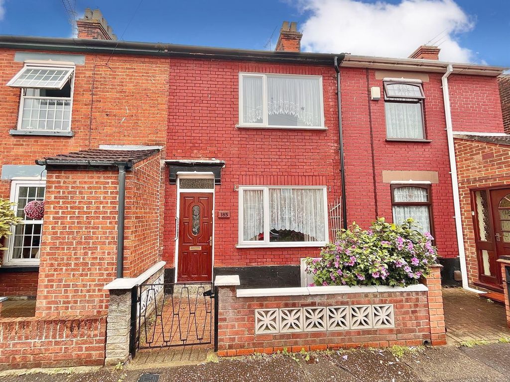3 bed terraced house for sale in Palgrave Road, Great Yarmouth NR30, £125,000 Zoopla 3 bed terraced house for sale in Palgrave Road, Great Yarmouth NR30, £125,000 Zoopla