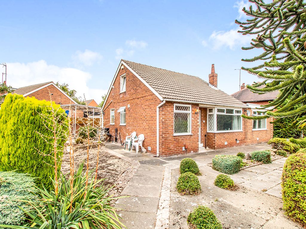 5 bed bungalow for sale in Old Road, Churwell, Morley, Leeds LS27 Zoopla