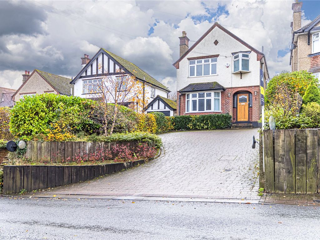 3 bed detached house for sale in Vicarage Lane, Kings Langley
