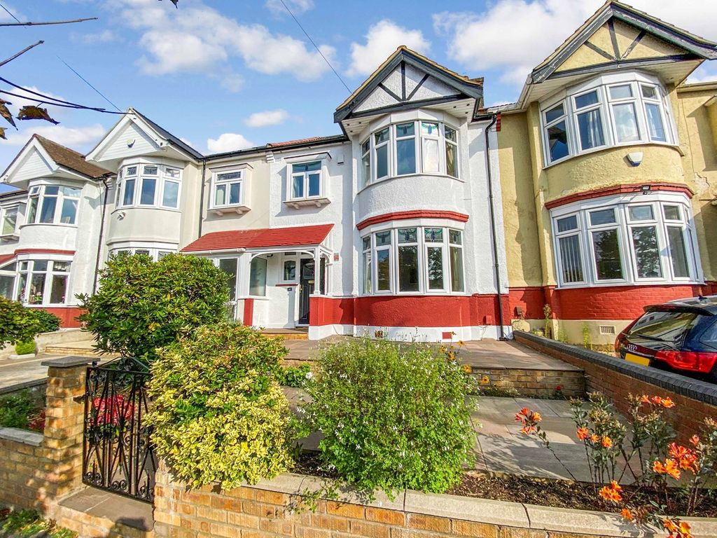 5 bed terraced house for sale in Peterborough Gardens, Ilford IG1 Zoopla