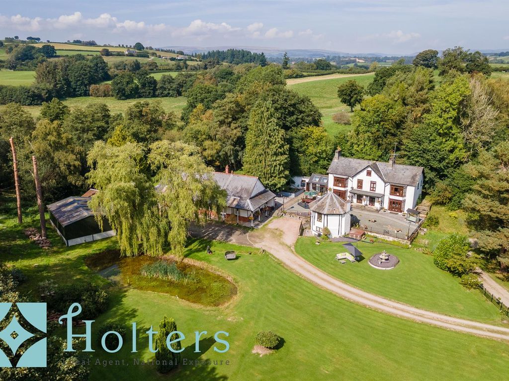 6 bed detached house for sale in Golf Links Road, Builth Wells LD2, £