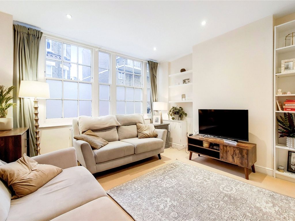 1 bed flat for sale in Grayshott Road, The Shaftesbury Estate SW11, £