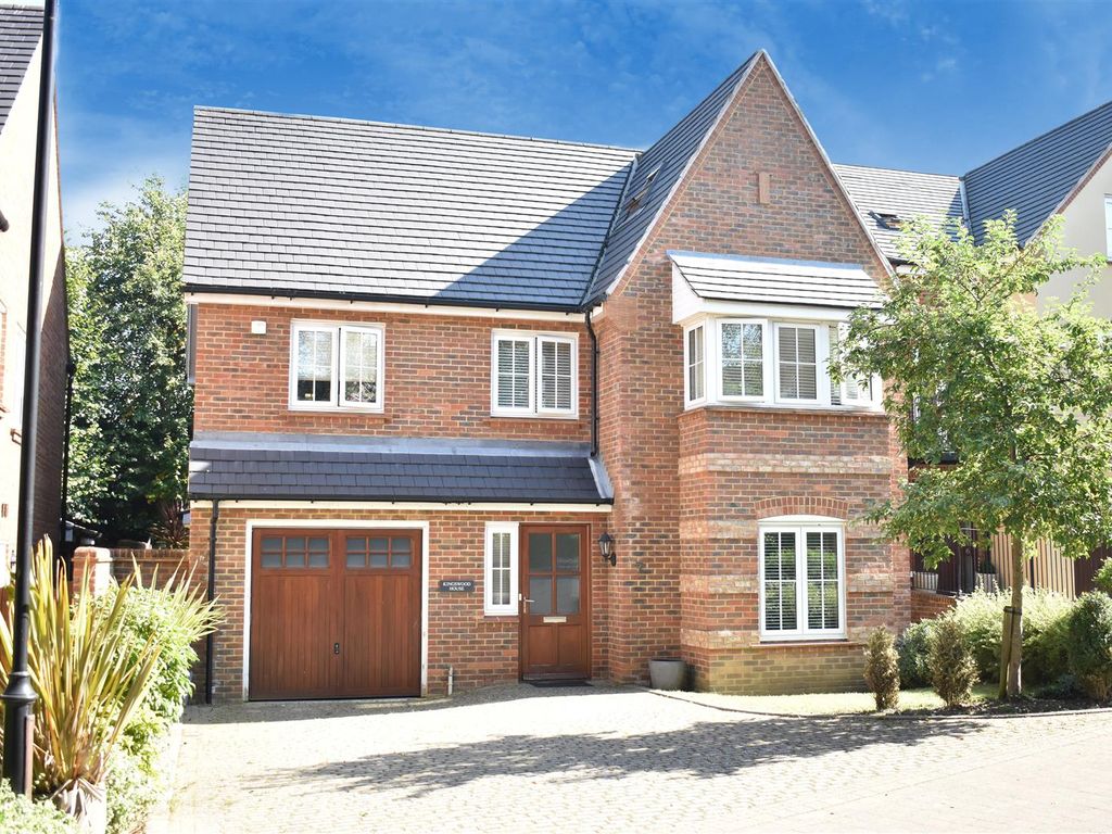 5 bed detached house for sale in Ermyn Way, Leatherhead KT22 Zoopla