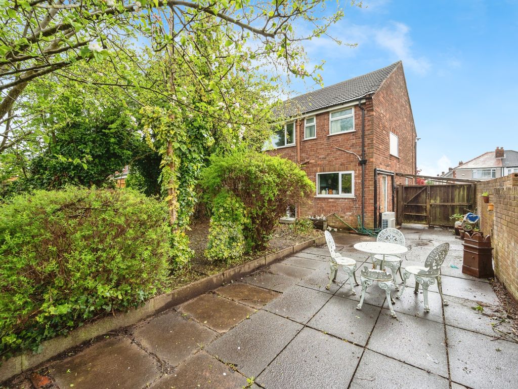 3 bed semidetached house for sale in Dragon Lane, Prescot, Merseyside