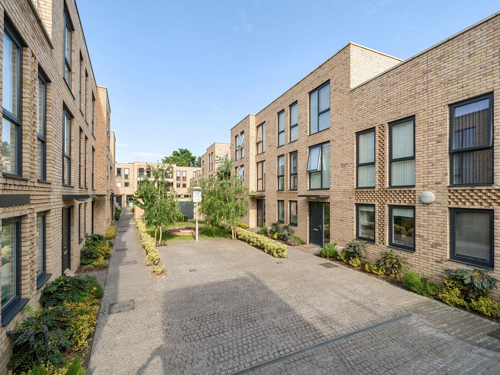 1 bed flat to rent in Kempton Road, London E6 Zoopla