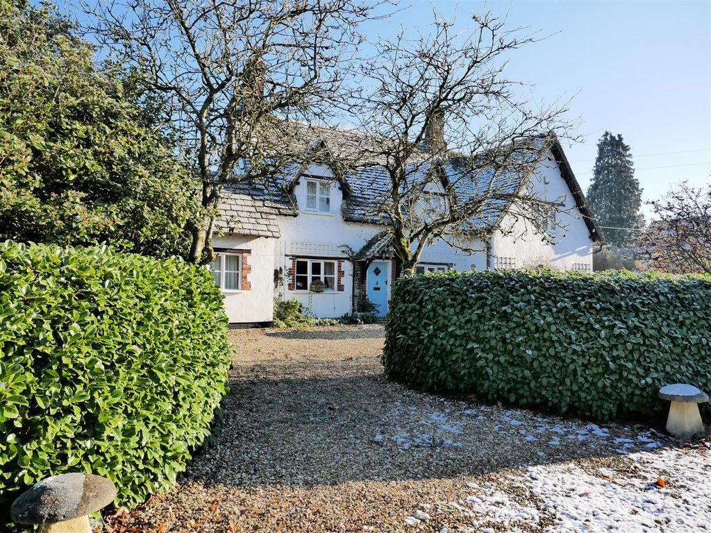 3 bed semidetached house for sale in Compton Bassett, Calne SN11 Zoopla