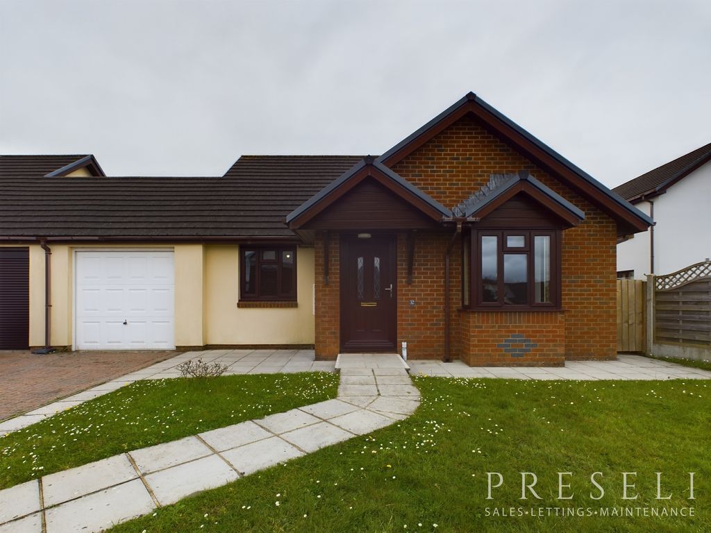 2 bed semidetached bungalow to rent in Heritage Gate, Haverfordwest