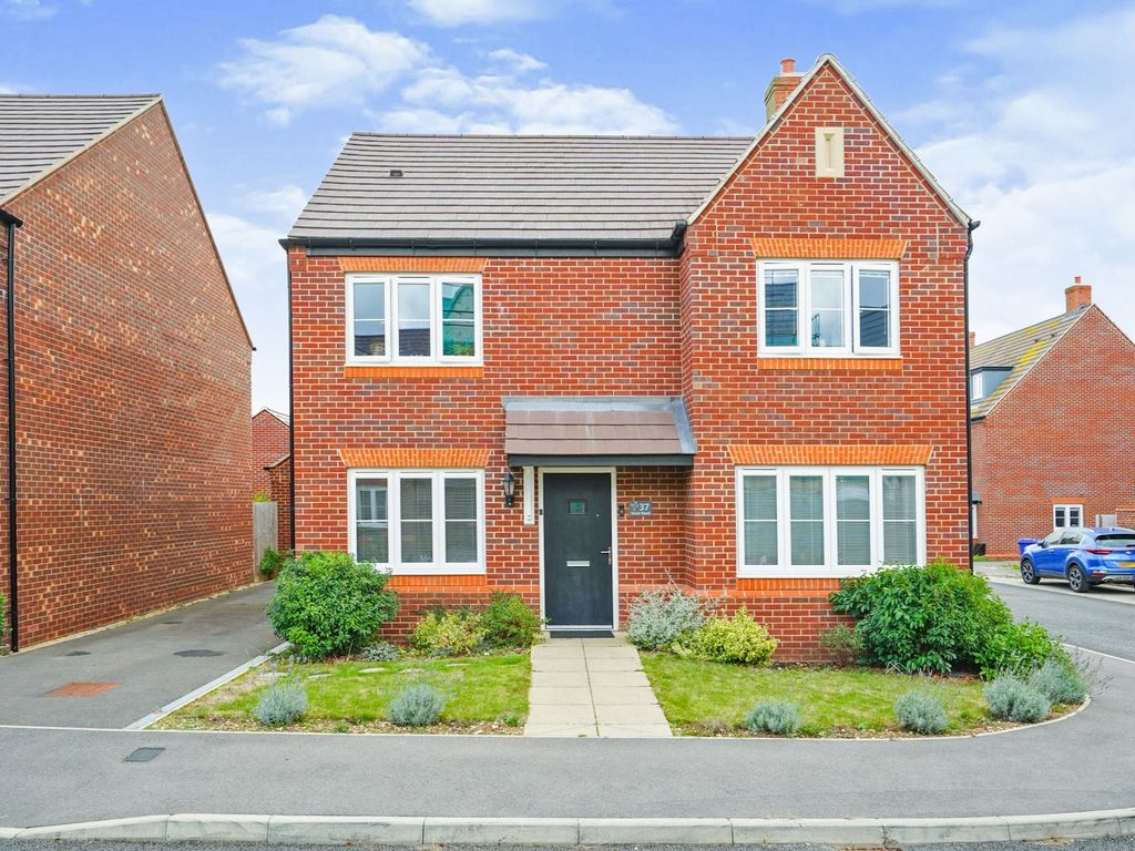 4 bed detached house for sale in Nash Road, Upper Heyford, Bicester OX25, £450,000 Zoopla
