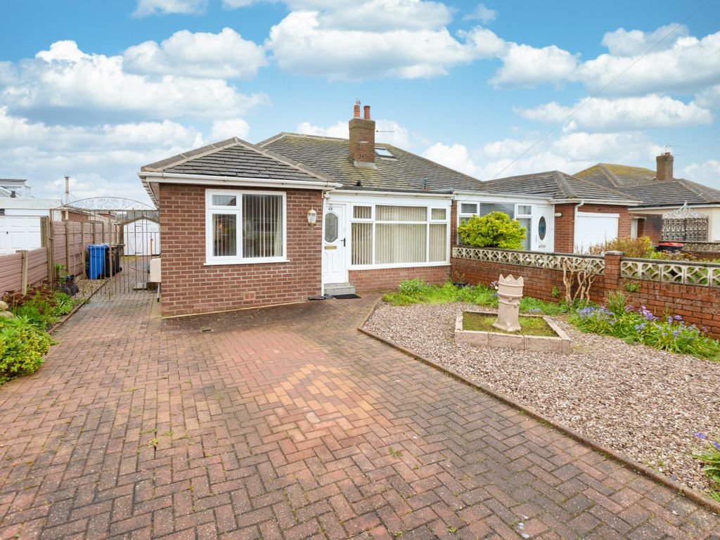 2 bed semidetached bungalow for sale in Westbourne Road, Thornton