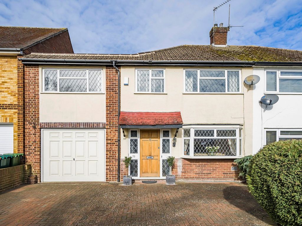 5 bed semidetached house for sale in Walnut Tree Road, Shepperton TW17