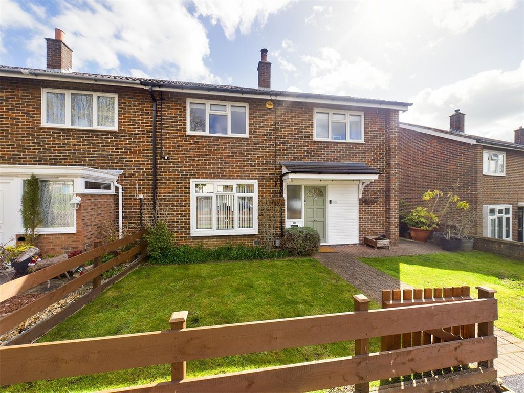 3 bed end terrace house for sale in The Oundle, Stevenage SG2 Zoopla