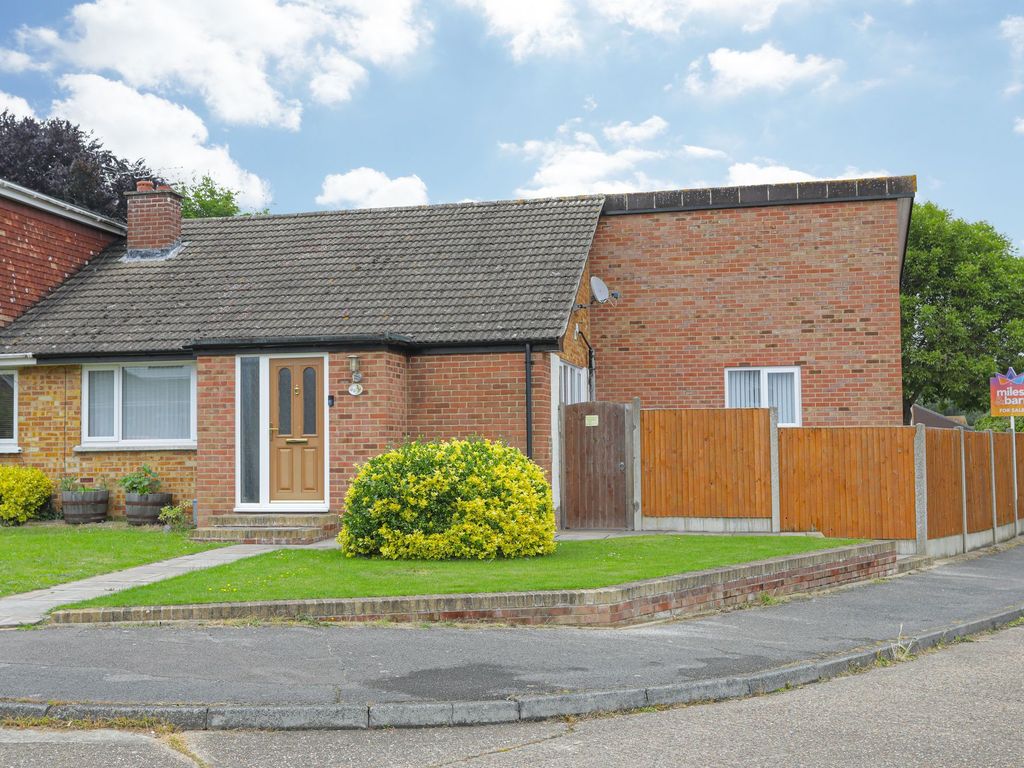 3 bed semidetached bungalow for sale in Fairview Gardens, Sturry CT2