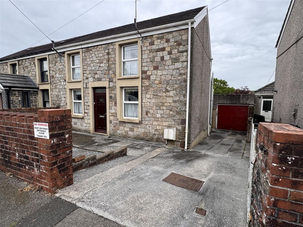 3 bed semidetached house for sale in Cwmgarw Road, Brynamman