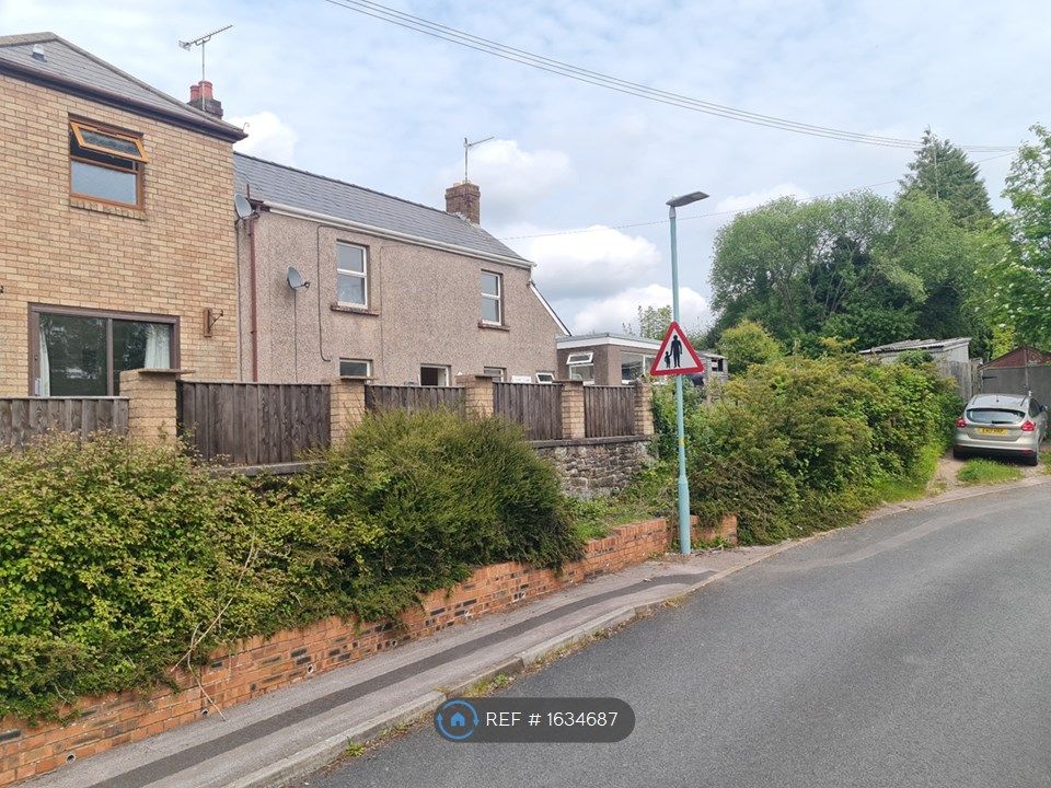 3 bed semidetached house to rent in High Street, Bream, Lydney GL15